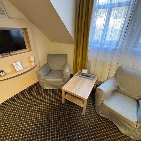 Excellent Apartments In Spa City Center 5 Min Walk From The Colonnade KLV Exterior foto