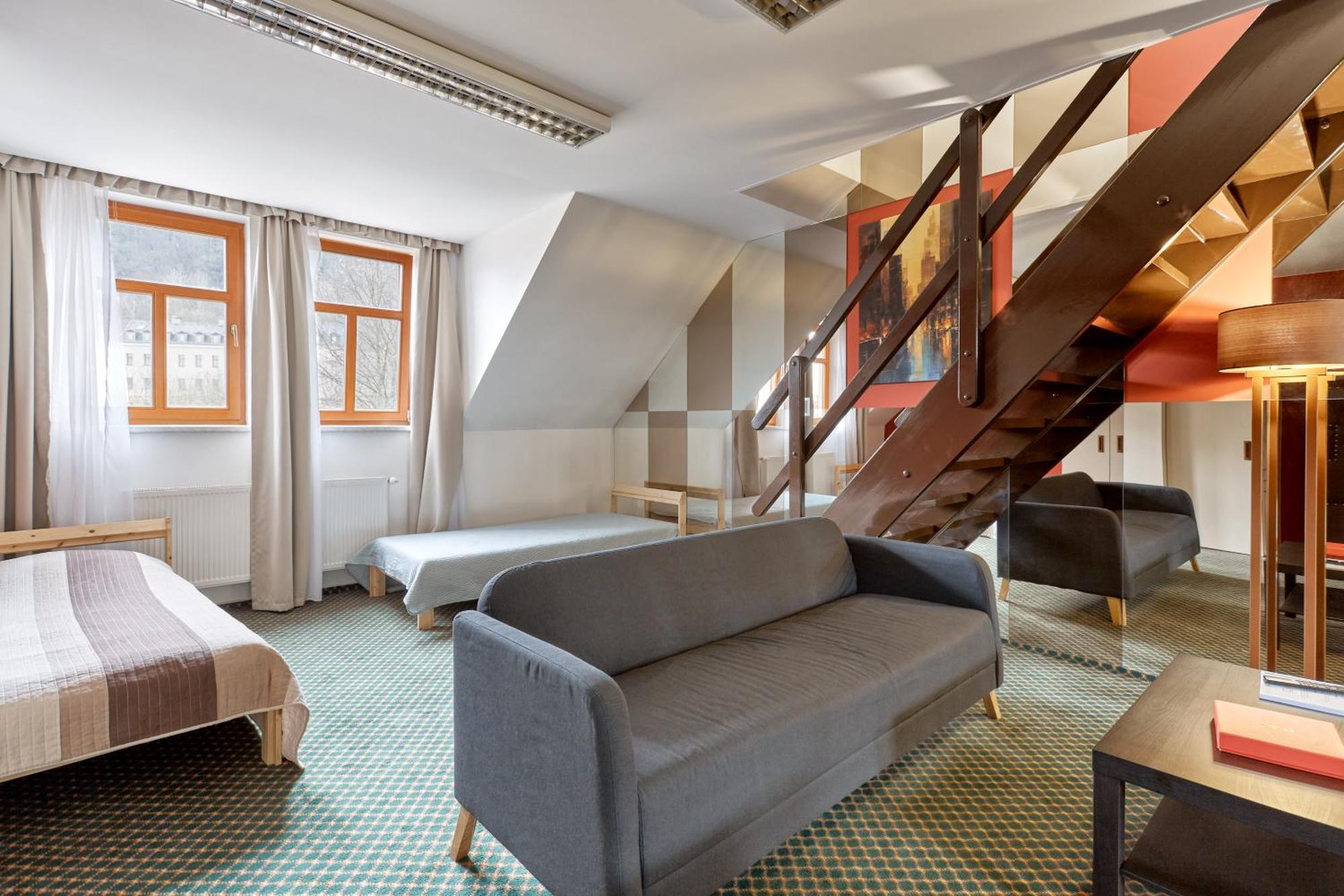 Excellent Apartments In Spa City Center 5 Min Walk From The Colonnade KLV Exterior foto
