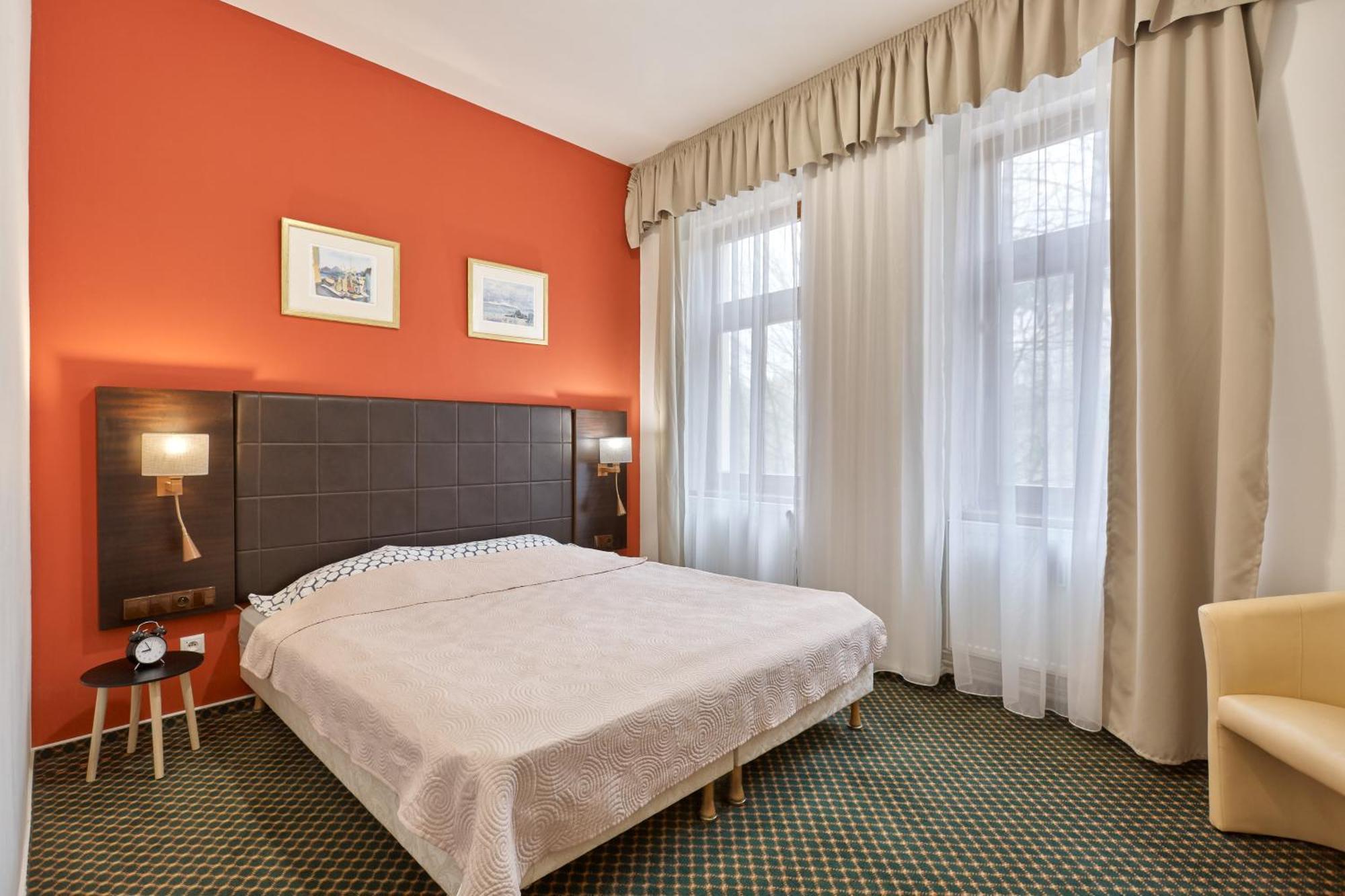 Excellent Apartments In Spa City Center 5 Min Walk From The Colonnade KLV Exterior foto