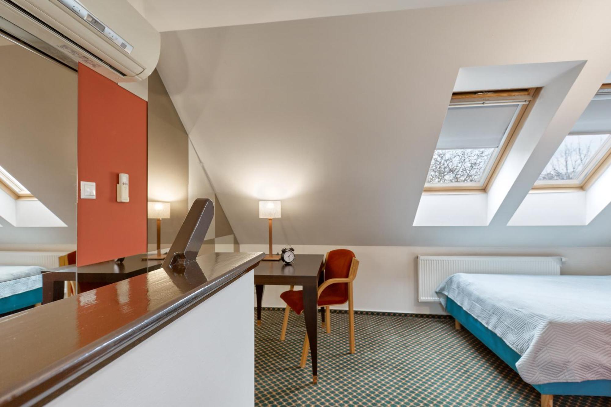 Excellent Apartments In Spa City Center 5 Min Walk From The Colonnade KLV Exterior foto