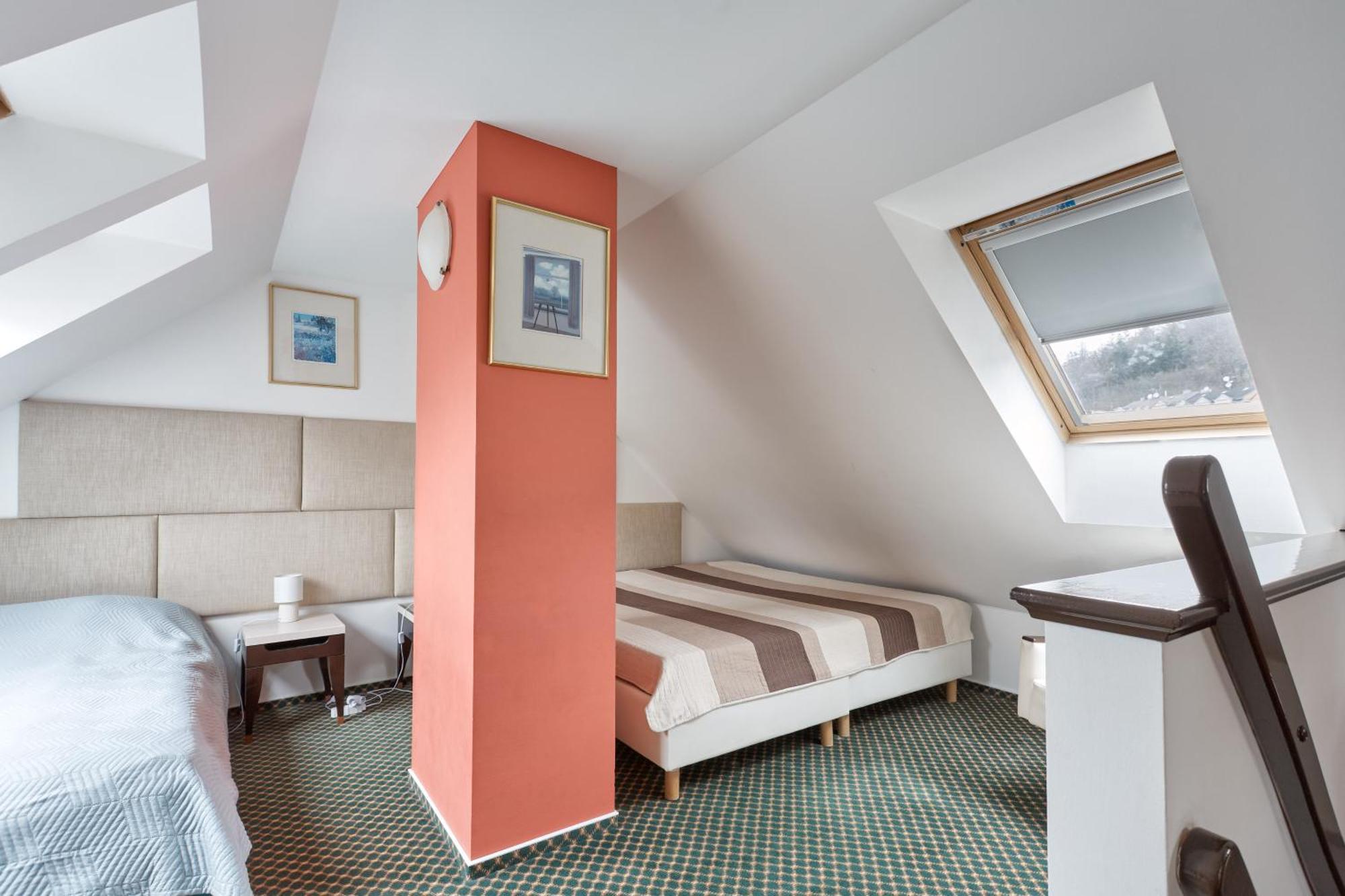 Excellent Apartments In Spa City Center 5 Min Walk From The Colonnade KLV Exterior foto