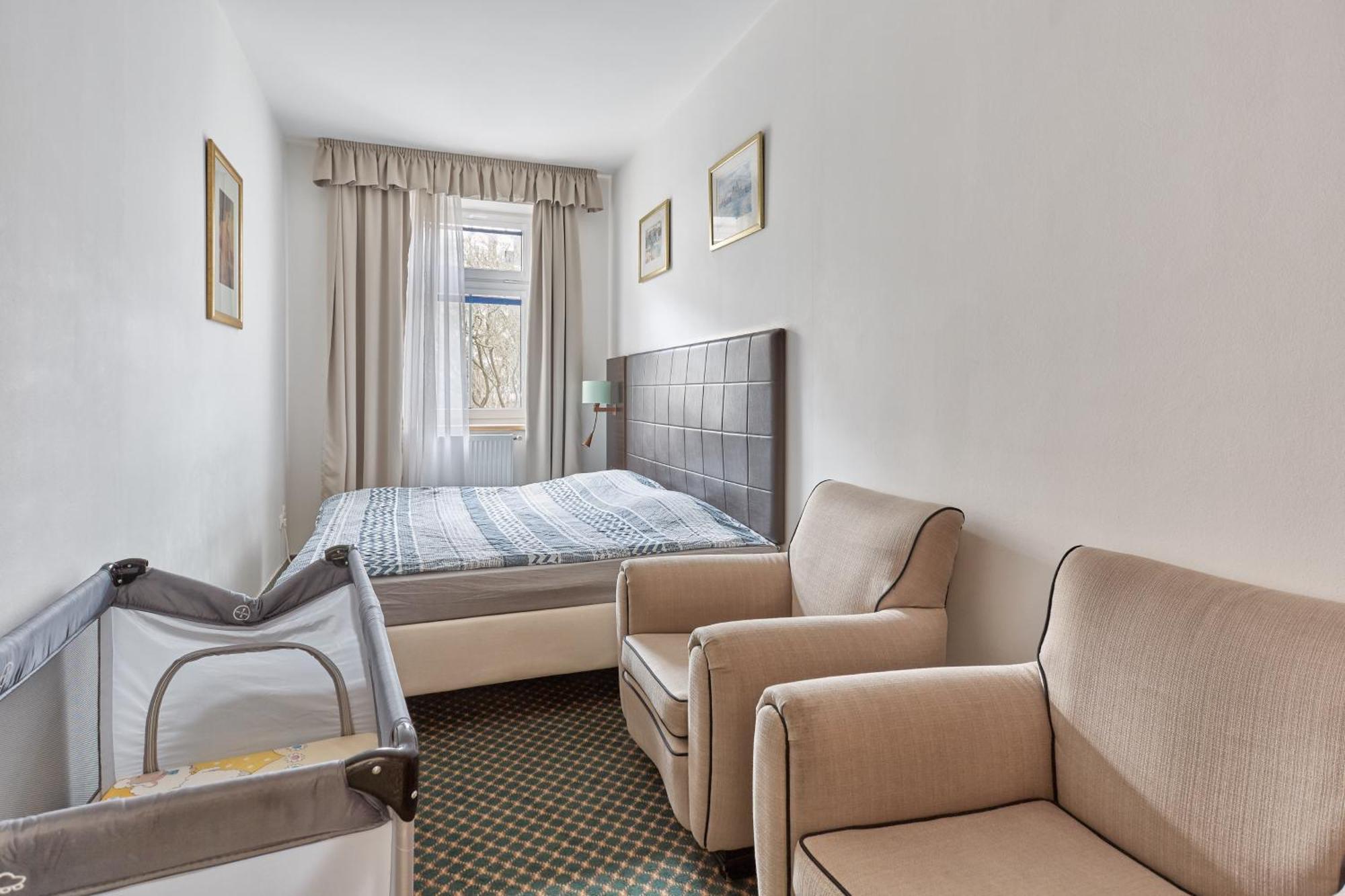 Excellent Apartments In Spa City Center 5 Min Walk From The Colonnade KLV Exterior foto