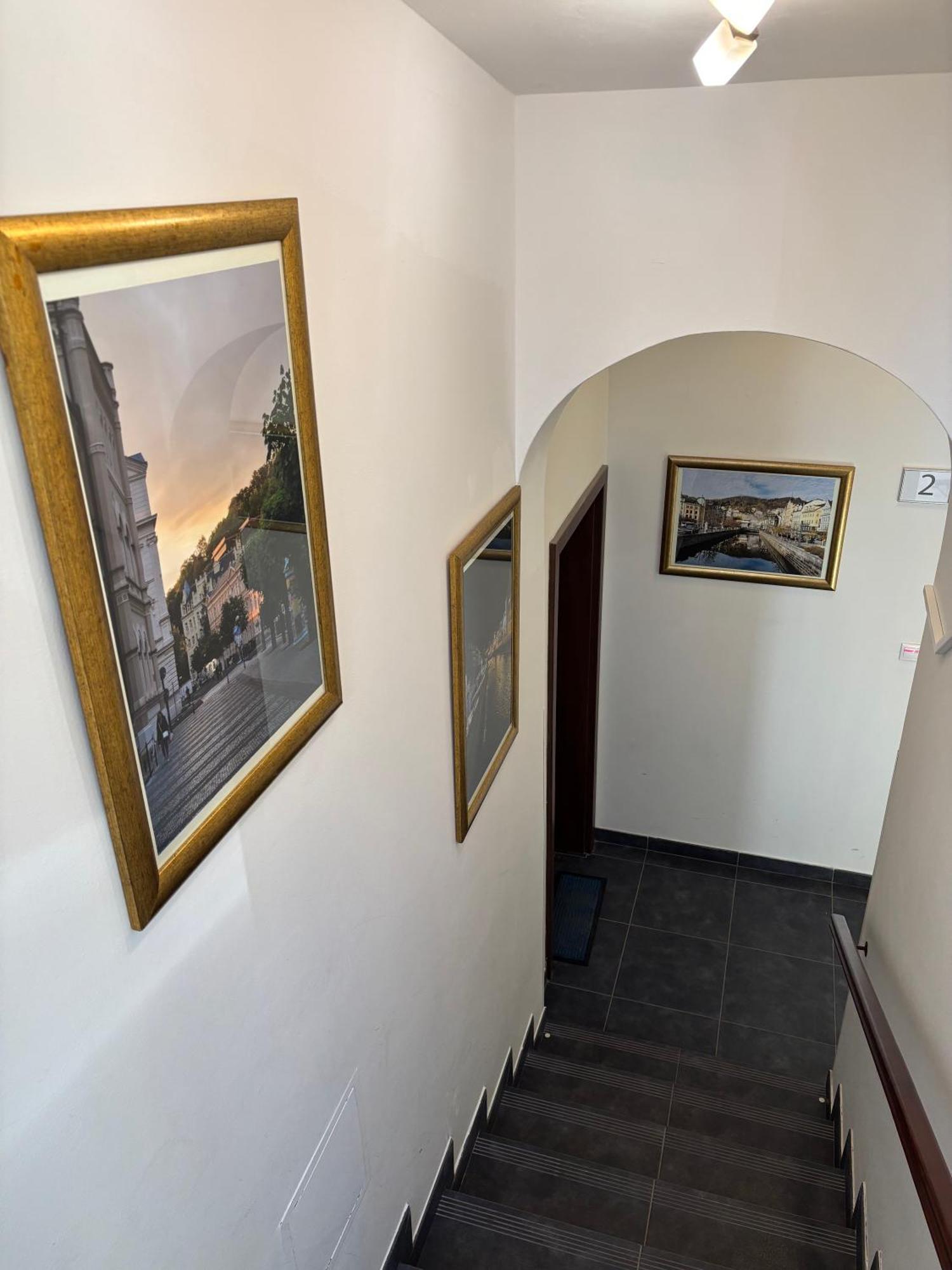 Excellent Apartments In Spa City Center 5 Min Walk From The Colonnade KLV Exterior foto