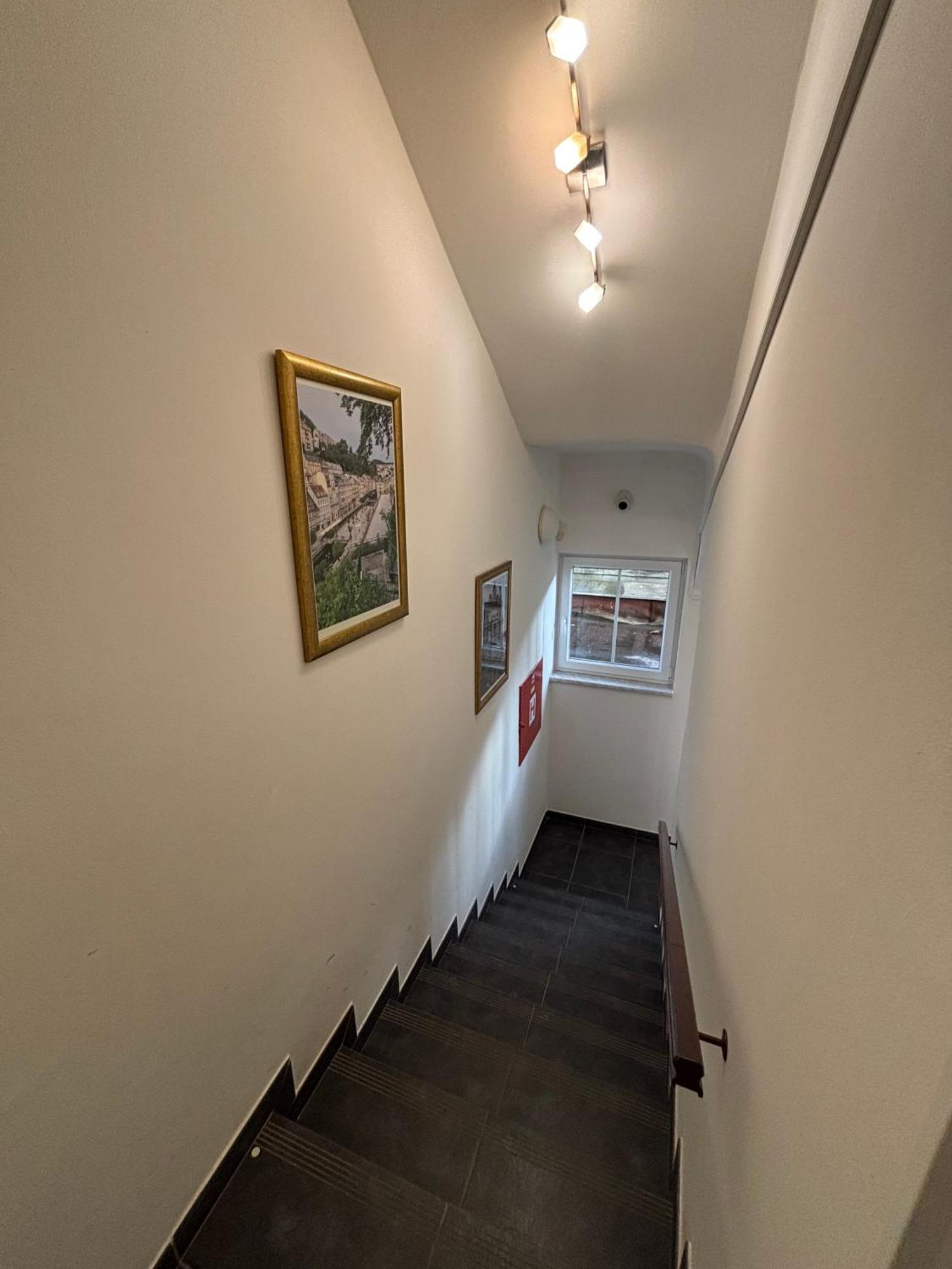 Excellent Apartments In Spa City Center 5 Min Walk From The Colonnade KLV Exterior foto