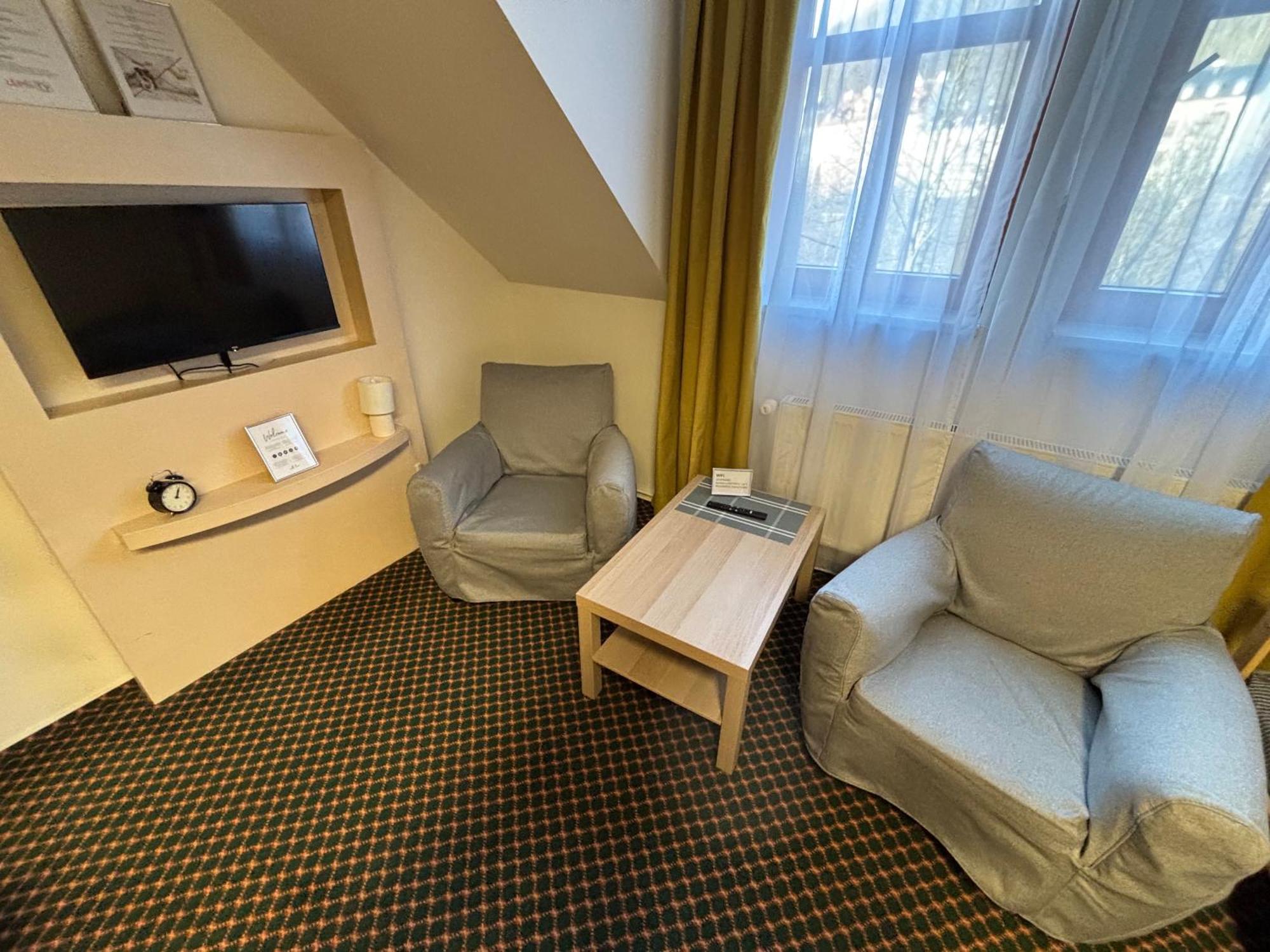 Excellent Apartments In Spa City Center 5 Min Walk From The Colonnade KLV Exterior foto
